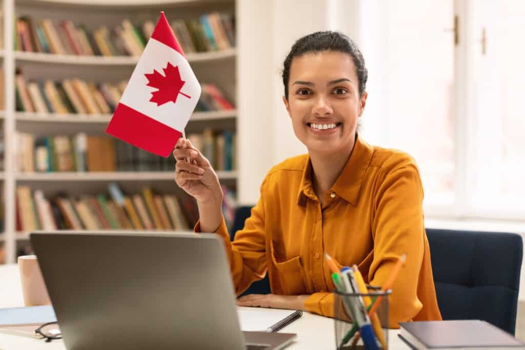 immigration-officer-salary-in-canada-immigly