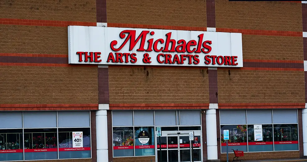 Does Michaels Hire Felons?